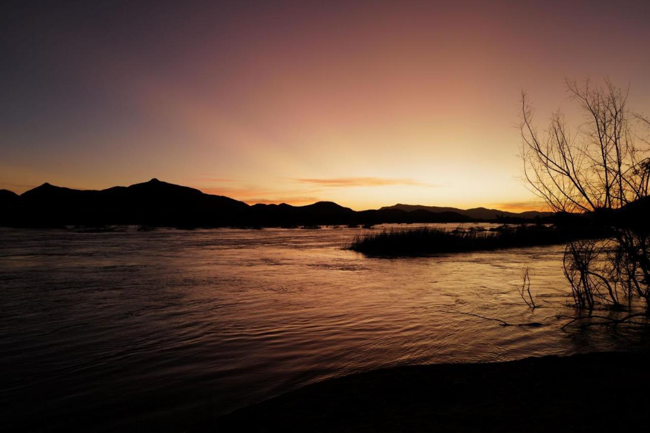 Sandfontein Lodge & Nature Reserve Екстериор снимка
