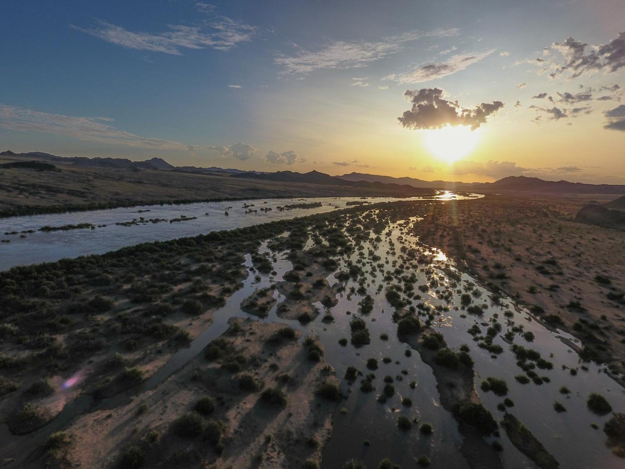 Sandfontein Lodge & Nature Reserve Екстериор снимка