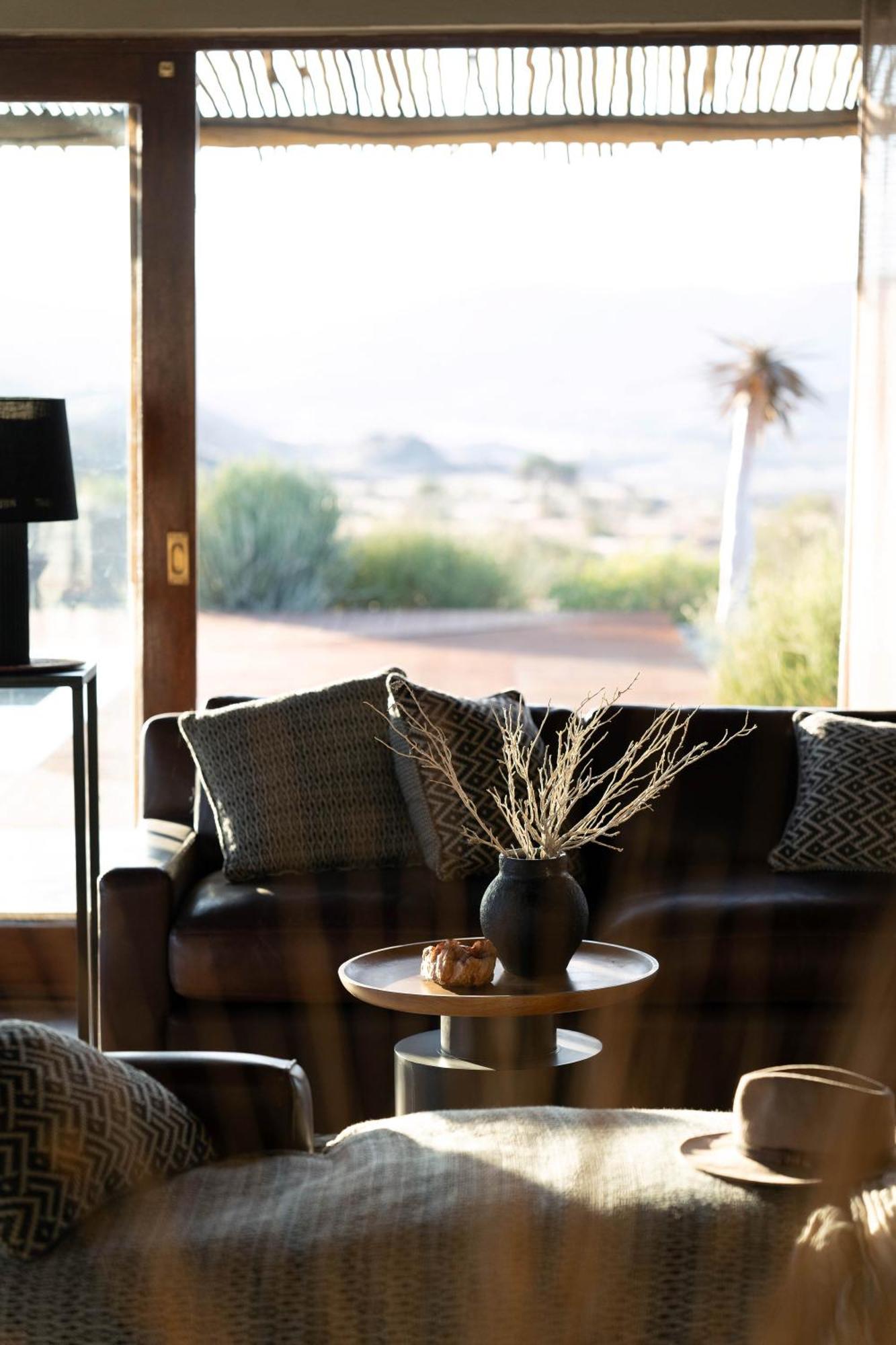 Sandfontein Lodge & Nature Reserve Екстериор снимка